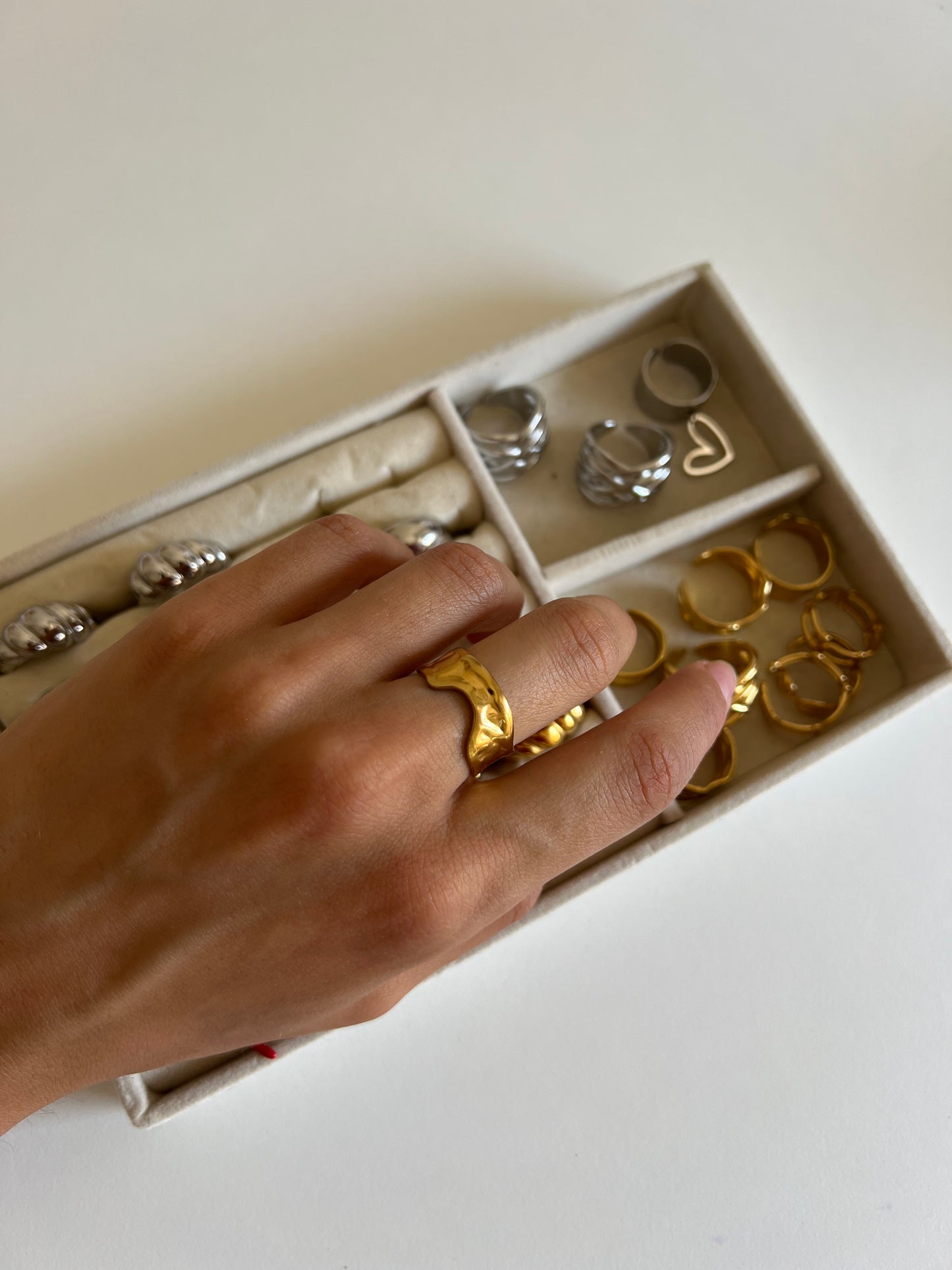 Anello Lucy