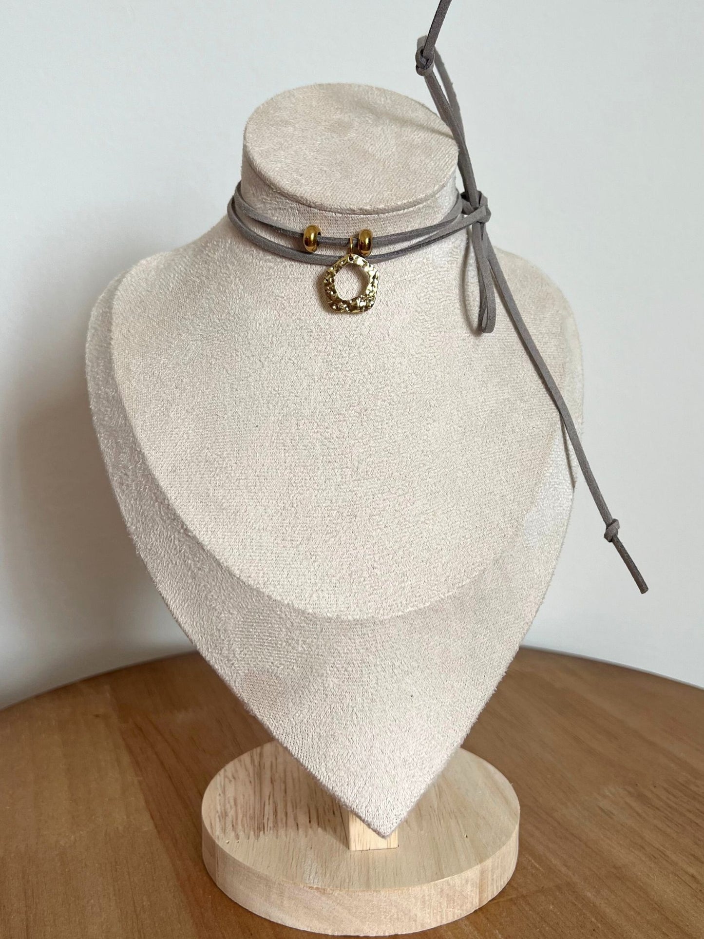 Choker Grigio Medal