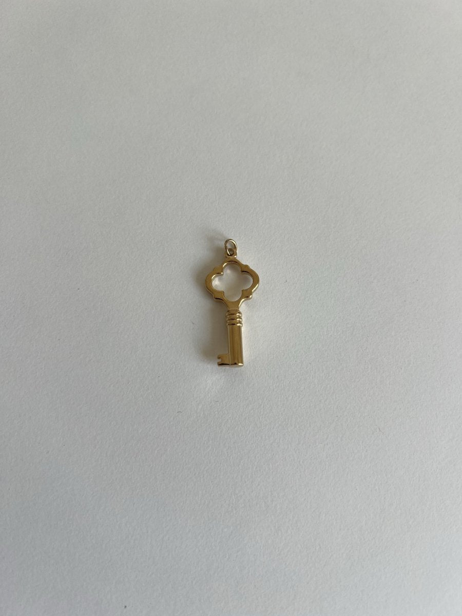 Ciondolo con pietra preziosa Atlantide: gioiello fatto a mano in argento sterling 925 - Italia Ciondolo con pietra preziosa Atlantide: gioiello fatto a mano in argento sterling 925 - Italia